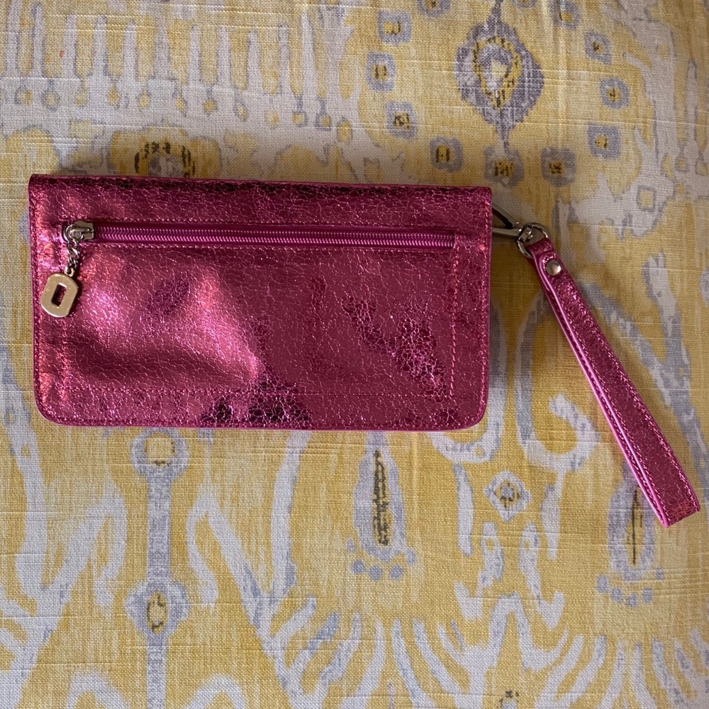 SORIAL metallic pink wristlet/clutch - Picture 4 of 7